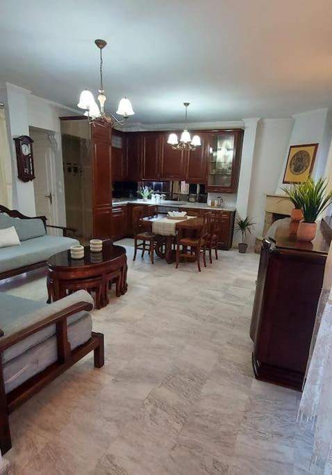 Fori'S Nest Home Skg เทสซาโลนิกิ ภายนอก รูปภาพ